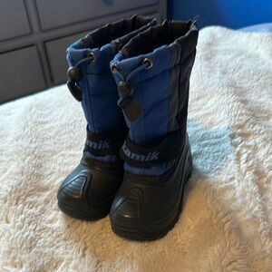 EUC Kamik Kids' Blue and Black Snow Boots size 10